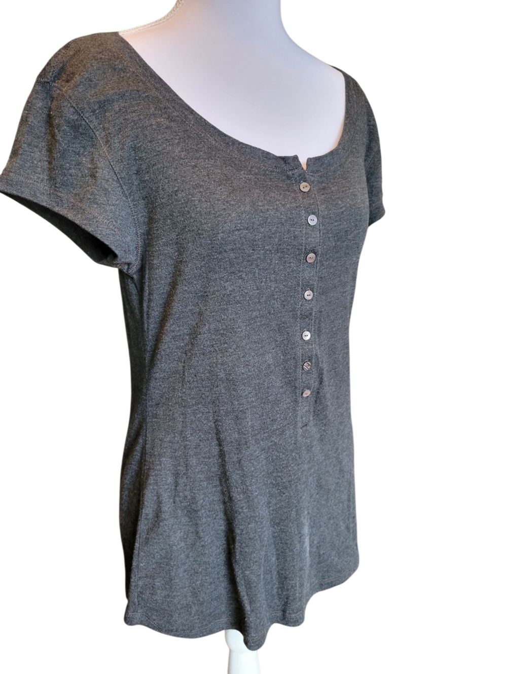 Old Navy Perfect Henley Gray Short Sleeve Scoop Neck Top - Picture 3 of 7